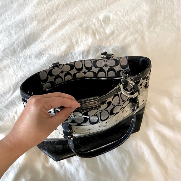 Coach monogram and suede bag - Picture 3 of 4